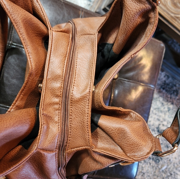 LA DIVA Women's genuine Leather Brown Hand Bag Hobo Satchel Purse Buckles - Picture 4 of 5